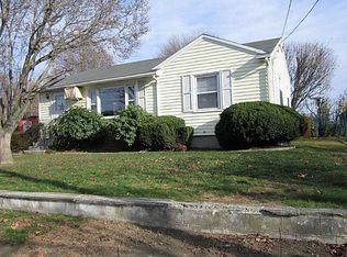 144 N Hull St, East Providence, RI 02914