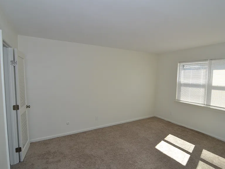 4661 S Cape Henry Ave #B — Photo 7