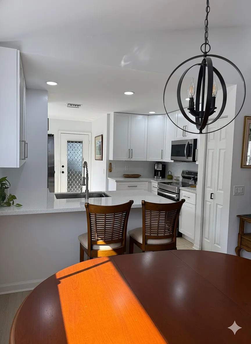 Kitchen - 2704 Pinewood Ct