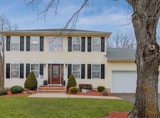 31 Clydesdale Rd, Scotch Plains, NJ 07076