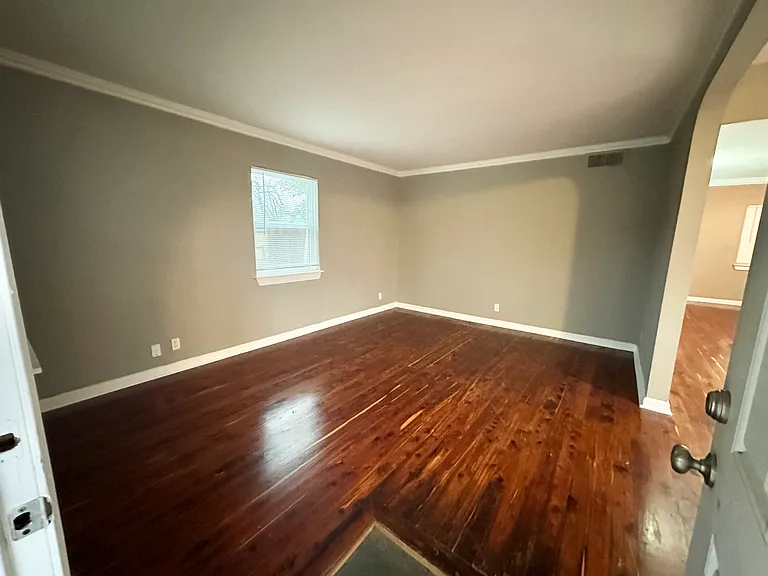1302 S Quinlan Park Rd #B — Photo 4