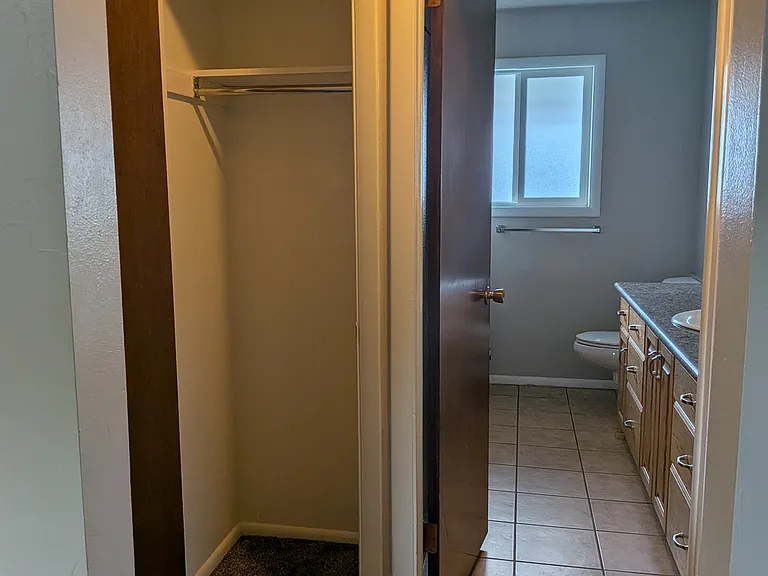 255 S 1 W — Photo 10