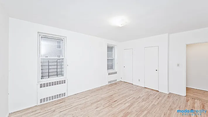 Rented by Moda Realty | media 23