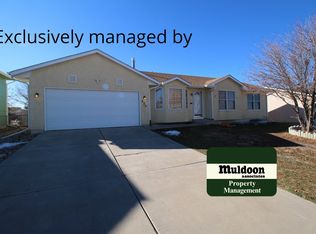 437 S Falcon Dr, Pueblo West, CO 81007