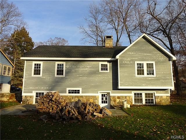1st image of 9 Rogers Ln