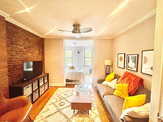 Rented by Century 21 Premier  | media 11