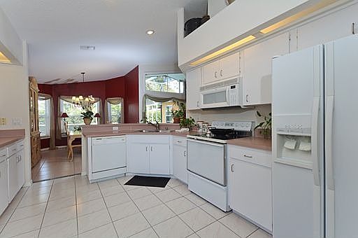 4th image of 3136 Featherwood Ct