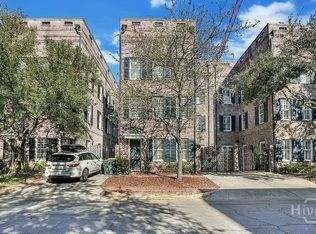 404 E McDonough St, Savannah, GA 31401