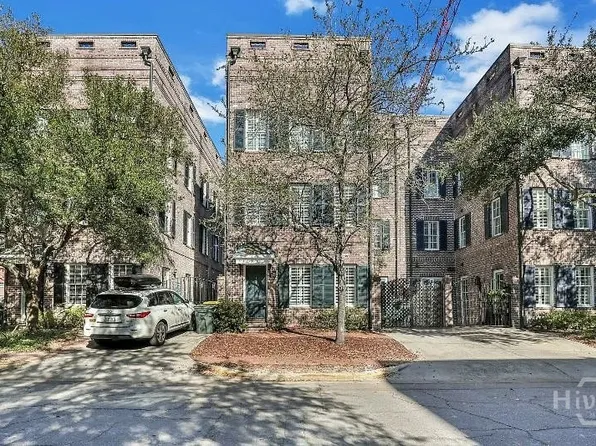 404 E McDonough Street, Savannah, GA 31401