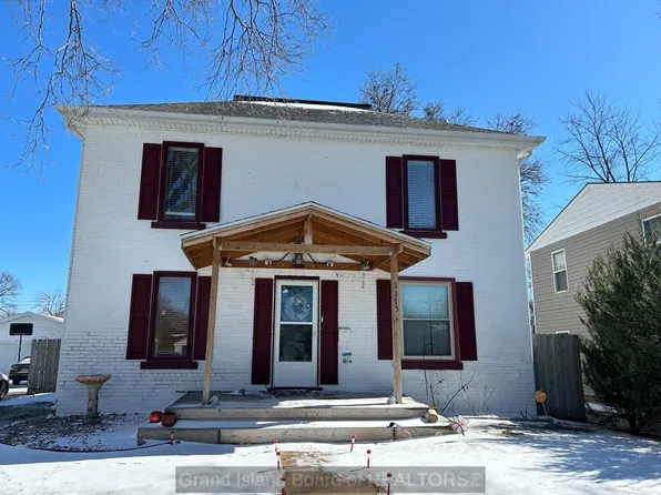 1115 W 9th St, Grand Island, NE 68801