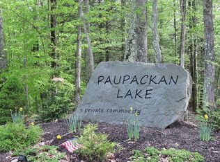 16 Westerly Rise, Hawley, PA 18428