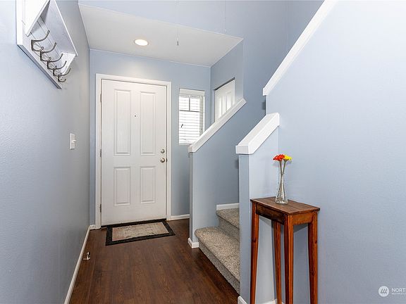 4th image of 1906 200th Street E