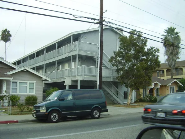 2307 E 10th St APT 4, Long Beach, CA 90804