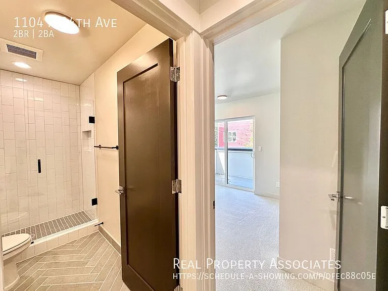 1104A 34th Ave — Photo 19