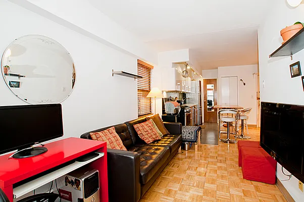 Rented by Maison International | media 25