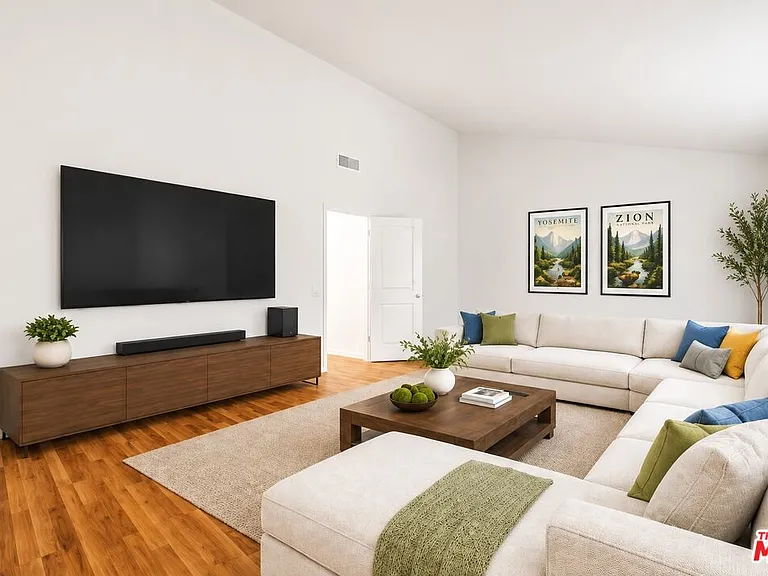 17265 Avenida De La Herradura — Photo 33