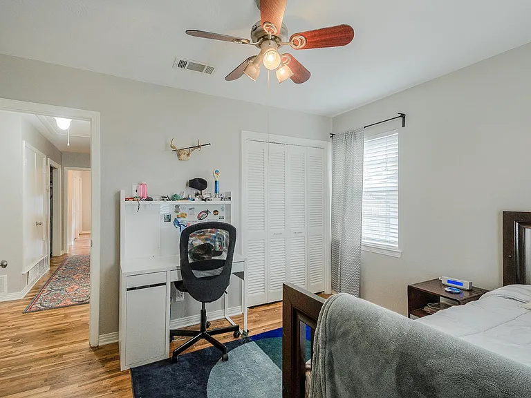 8925 Stanwood Dr — Photo 29