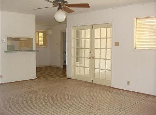 3rd image of 344 Poenisch Dr