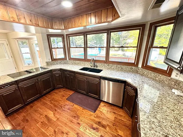1326 Aquia Dr — Photo 43
