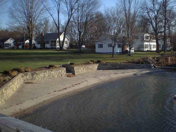 5th image of 25 Oneida Dr