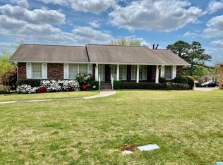 1821 Highfield Dr, Vestavia Hills, AL 35216