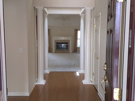 5th image of 125 Maple Grove Ter