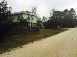 210 Pine Dr, Crescent City, FL 32112