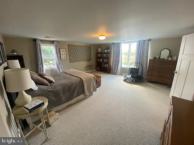 887 Centerville Rd — Photo 19