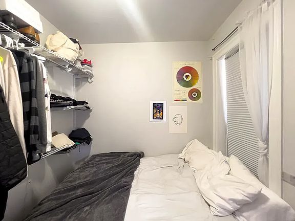 3rd image of 128 Thompson St APT 7