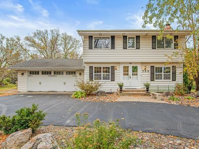725 Pineview Ln N, Plymouth, MN, 55441