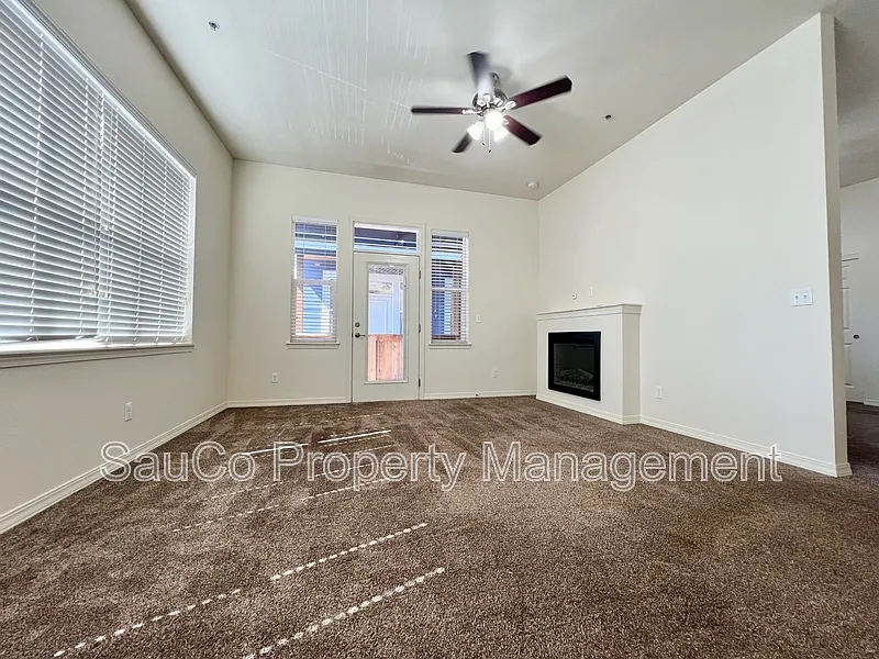 33763 E Columbia Ave — Photo 4