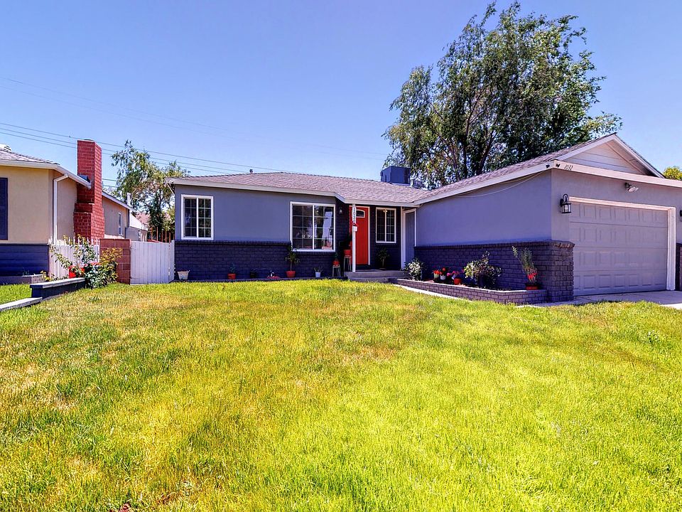 1st image of 1032 W Avenue J6