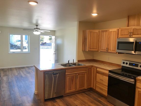 4th image of 2969 Badger Rd