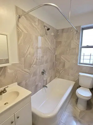 Rented by Bohemia Realty Group | media 7