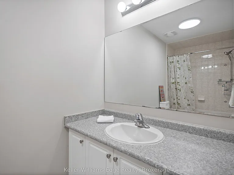 4268 Murvel Ave — Photo 32