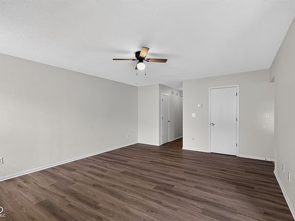 3rd image of 4260 Village Trace Dr