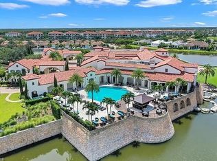 16382 Viansa Way UNIT 3-201, Naples, FL 34110