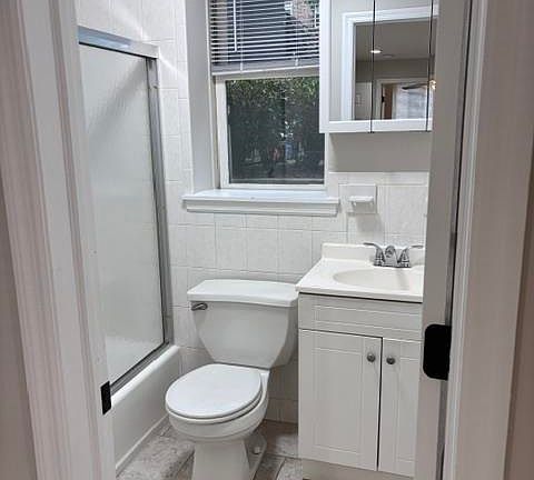 2nd image of 519 Park Ave