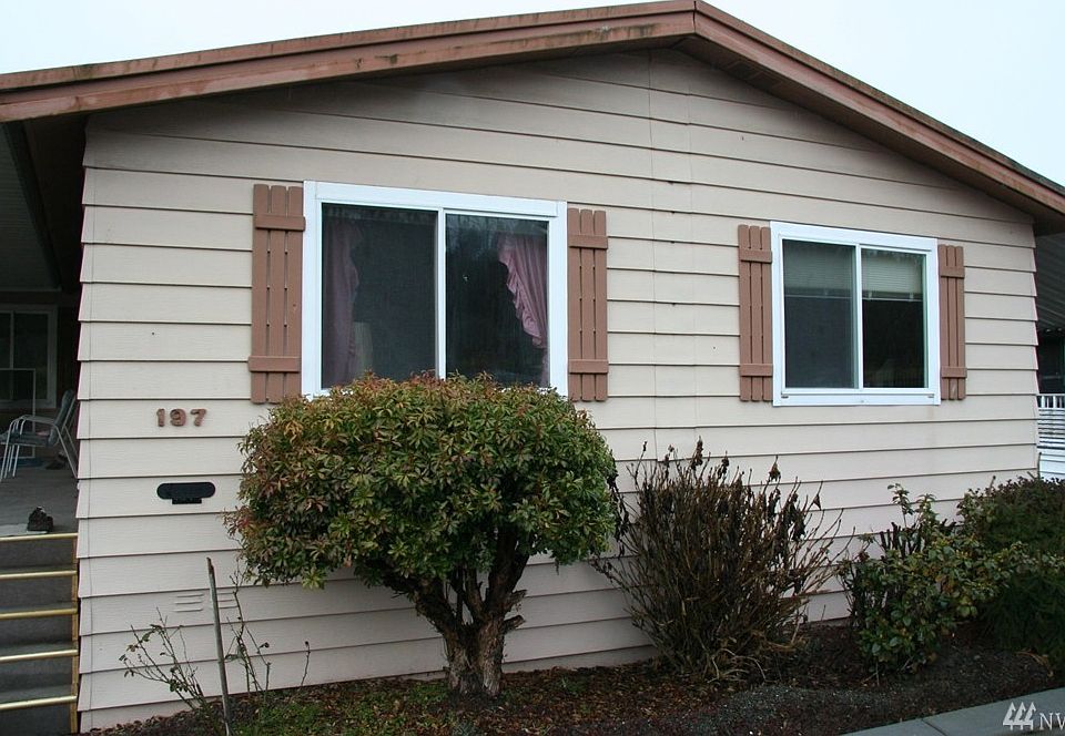 2nd image of 3611 I St NE Unit 197