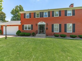 209 Imperial Dr, Bloomington, IL
