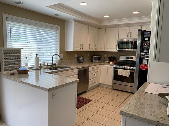 5th image of 111 S Panorama Dr
