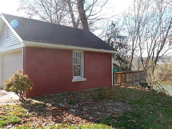 2nd image of 335 Muskingum Dr
