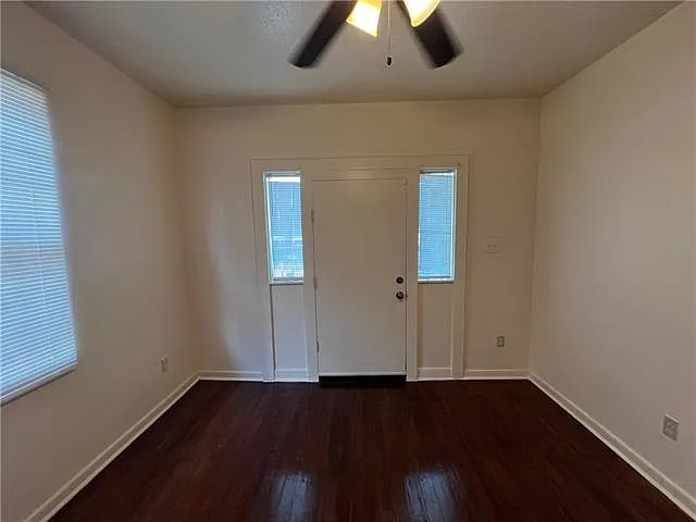 2510 Saint Anthony St — Photo 3