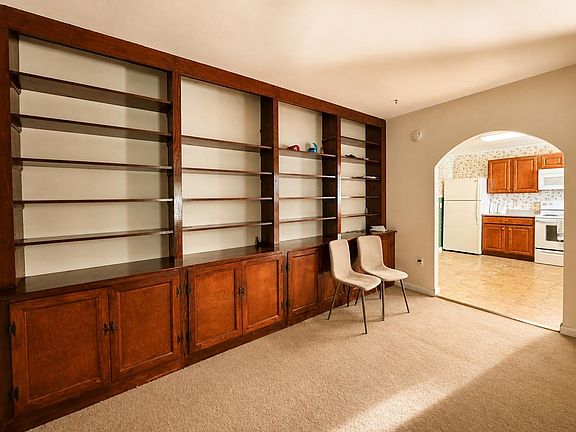 3rd image of 37 Upper Welden Street