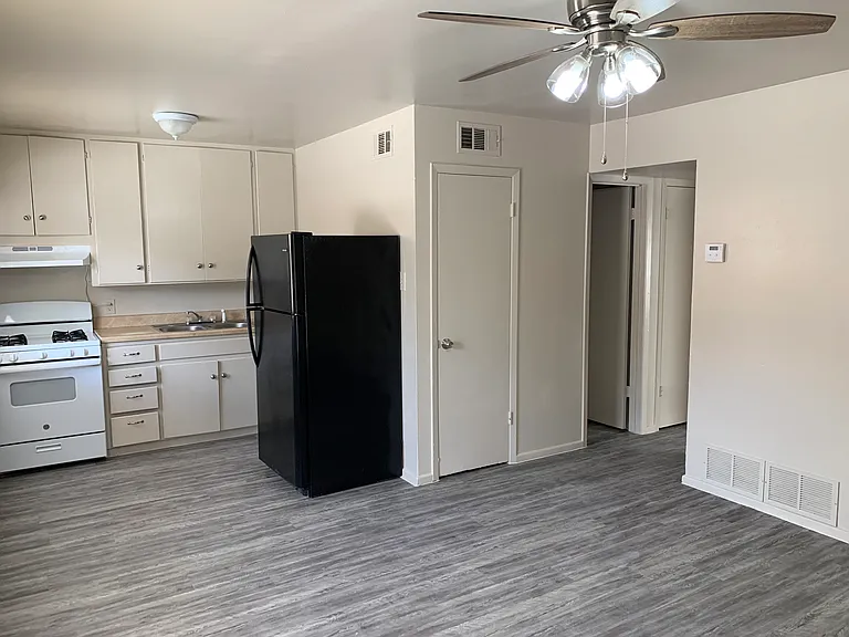 719 Britton Ave #8 — Photo 5