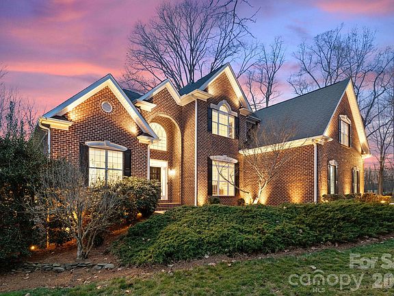 2nd image of 280 Brassie Ln #155