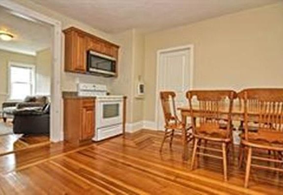 4th image of 20 Savin Ave #20