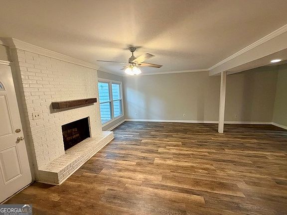 5th image of 397 Patrick Henry Ct