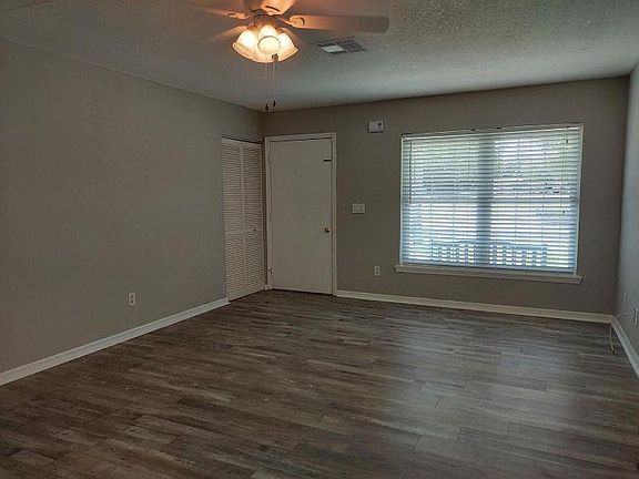 2nd image of 264 Costado St