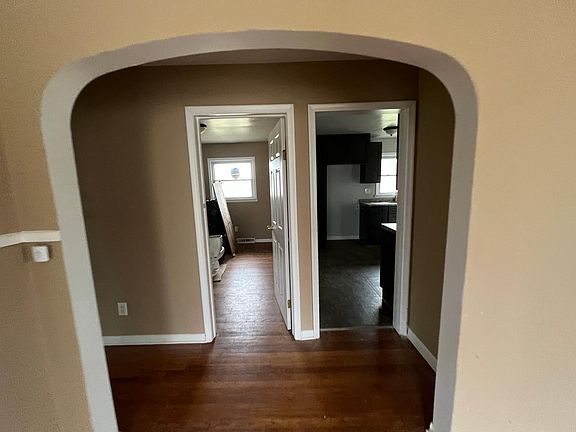5th image of 25329 Pearl St